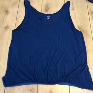 ✅ Royal blue tank top